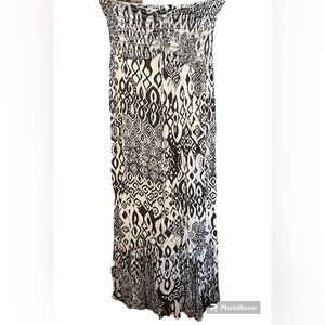 Raviya Black and White Strapless Dress